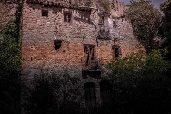 Aramunt Vell - Verlassenes Dorf in Spanien in der Abenddämmerung